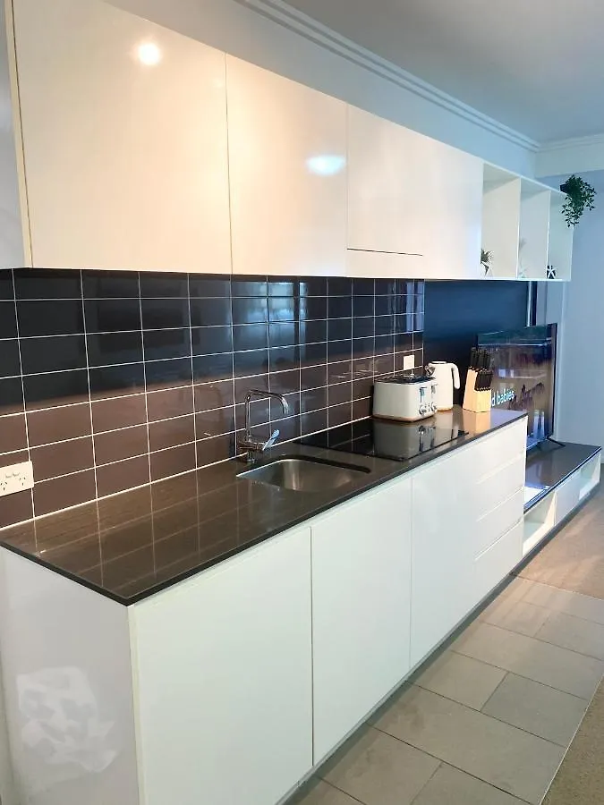 Cozy Cool Getaway Apartment Townsville 0*,  Australia